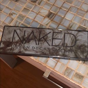 Naked Urban Decay Smoky Pallete
